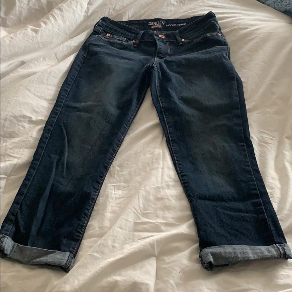 Levi’s size 26 modern crop